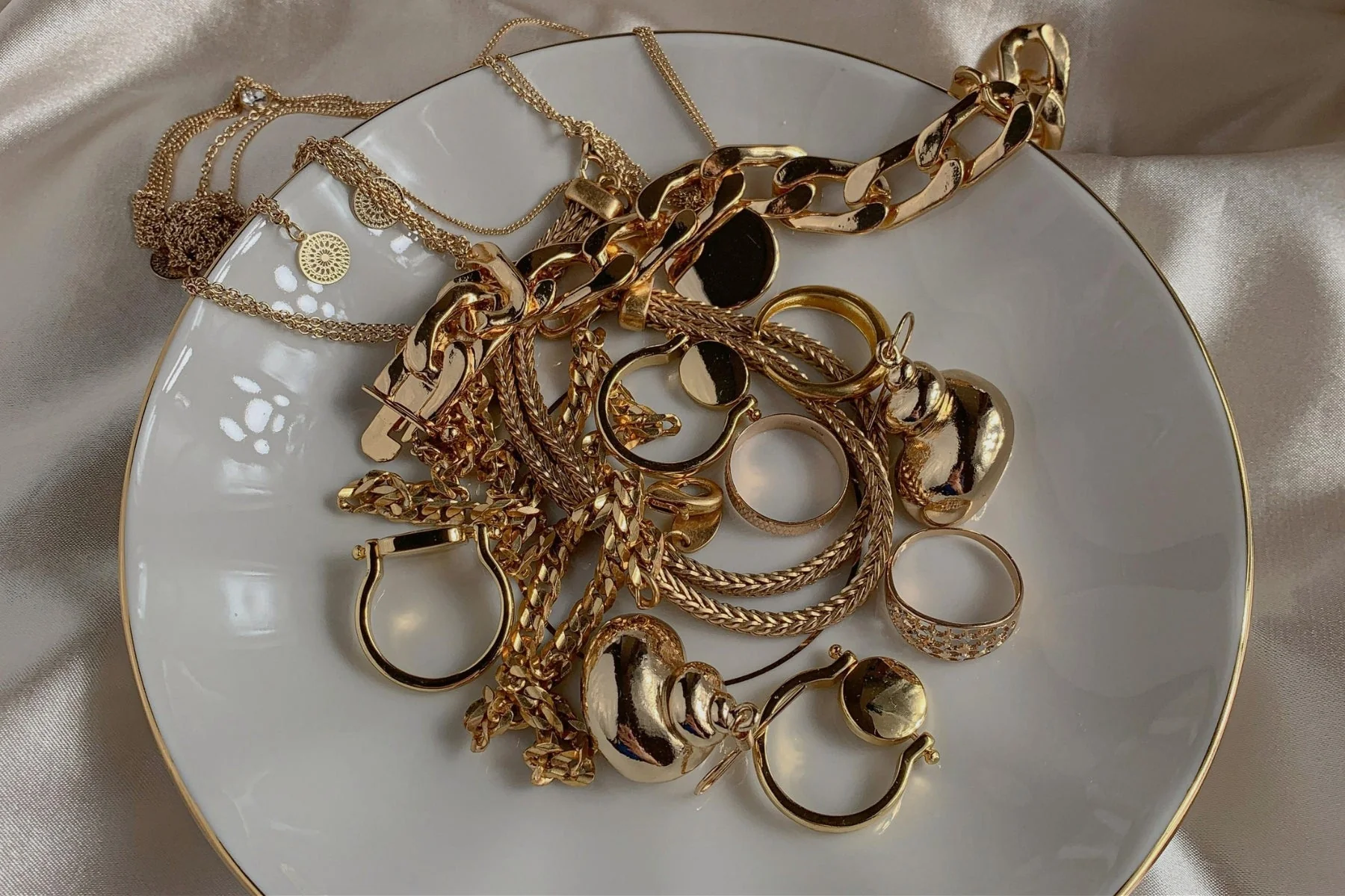 Artisan Jewelry and Antiques